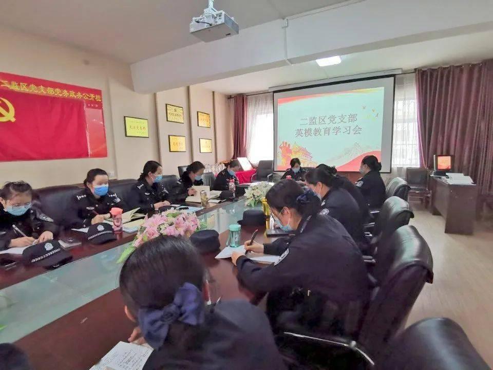[　表哥聊车　]　春节开车回家,安全第一条,你做好准备了吗?